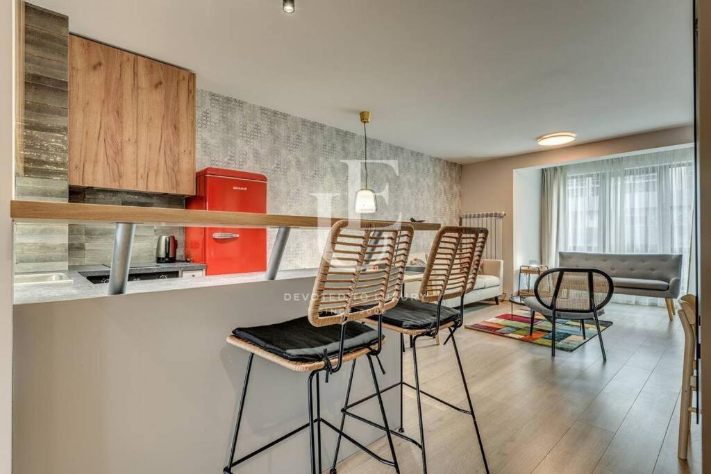 New York: A Spacious Modern Apartment With Parking Sofia Ngoại thất bức ảnh